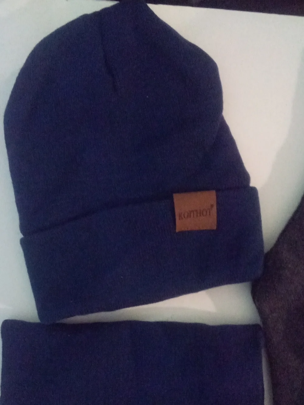 New 5 Piece Winter Set OS 2 Pair Socks/Gloves/Hat/Neck Warmer Gray Navy